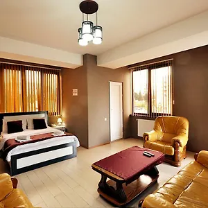 Otel Kavela, Tiflis